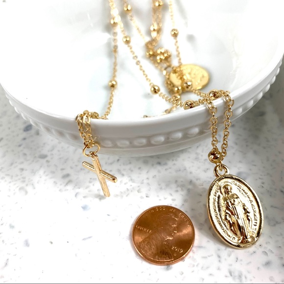 NEW 14k Gold plated Mother Mary necklace - Picture 9 of 11